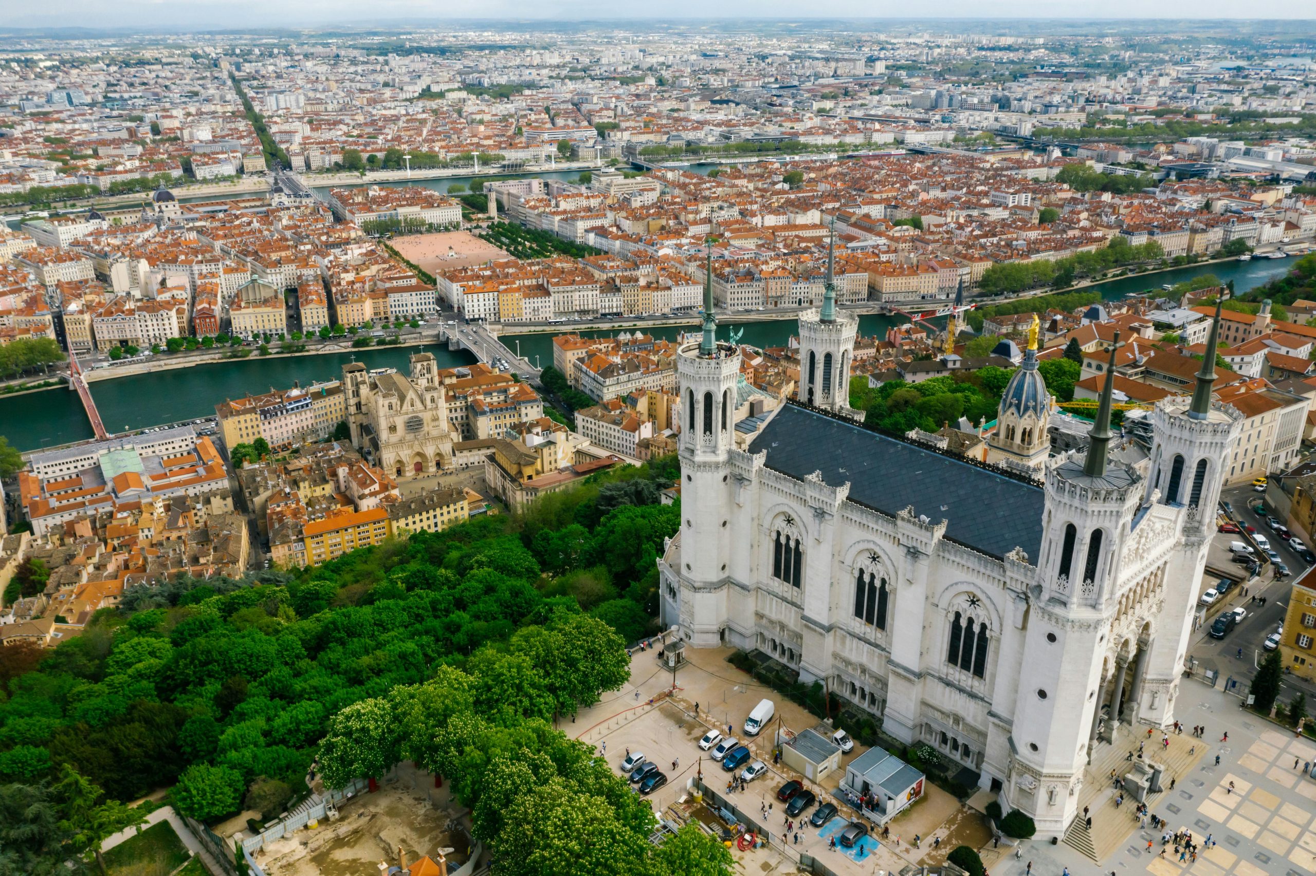 Comment optimiser son site internet pour apparaître en premier à Lyon